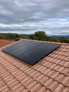 photo-panneaux-photovoltaiques-toit